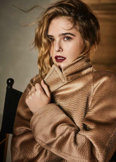 Zoey Deutch